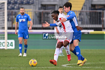 2024-01-21 - AC Monza's midfielder Warren Bondo against Empoli FC's forward Stiven Shpendi - EMPOLI FC VS AC MONZA - ITALIAN SERIE A - SOCCER