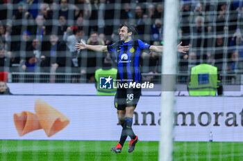 2024-02-28 - Matteo Darmian of FC Internazionale celebrates after scoring a goal during Serie A 2023/24 football match between FC Internazionale and Atalanta BC at Giuseppe Meazza Stadium, Milan, Italy on February 28, 2024 - INTER - FC INTERNAZIONALE VS ATALANTA BC - ITALIAN SERIE A - SOCCER