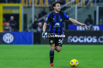 2024-02-28 - Matteo Darmian of FC Internazionale seen in action during Serie A 2023/24 football match between FC Internazionale and Atalanta BC at Giuseppe Meazza Stadium, Milan, Italy on February 28, 2024 - INTER - FC INTERNAZIONALE VS ATALANTA BC - ITALIAN SERIE A - SOCCER