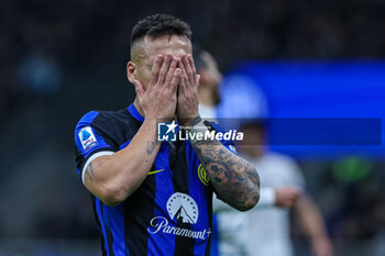 2024-02-28 - Lautaro Martinez of FC Internazionale reacts during Serie A 2023/24 football match between FC Internazionale and Atalanta BC at Giuseppe Meazza Stadium, Milan, Italy on February 28, 2024 - INTER - FC INTERNAZIONALE VS ATALANTA BC - ITALIAN SERIE A - SOCCER