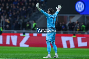 2024-02-28 - Yann Sommer of FC Internazionale gestures during Serie A 2023/24 football match between FC Internazionale and Atalanta BC at Giuseppe Meazza Stadium, Milan, Italy on February 28, 2024 - INTER - FC INTERNAZIONALE VS ATALANTA BC - ITALIAN SERIE A - SOCCER