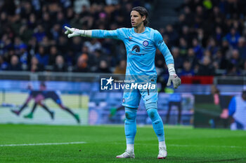 2024-02-28 - Yann Sommer of FC Internazionale seen in action during Serie A 2023/24 football match between FC Internazionale and Atalanta BC at Giuseppe Meazza Stadium, Milan, Italy on February 28, 2024 - INTER - FC INTERNAZIONALE VS ATALANTA BC - ITALIAN SERIE A - SOCCER