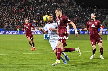 2024-01-26 - Leonardo Pavoletti of Cagliari Calcio, Alessandro Buongiorno of Torino FC - CAGLIARI CALCIO VS TORINO FC - ITALIAN SERIE A - SOCCER