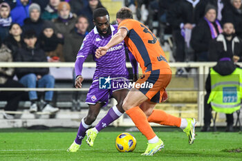 2024-01-28 - Fiorentina's Jonathan Ikone hampered by Carlos Augusto (Inter) - ACF FIORENTINA VS INTER - FC INTERNAZIONALE - ITALIAN SERIE A - SOCCER