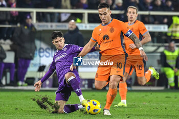 2024-01-28 - Lautaro Martinez (Inter) hampered by Fiorentina's Fabiano Parisi - ACF FIORENTINA VS INTER - FC INTERNAZIONALE - ITALIAN SERIE A - SOCCER
