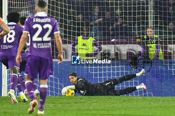 2024-01-28 - Yann Sommer (Inter) saves the penalty of Fiorentina's Nicolas Gonzalez - ACF FIORENTINA VS INTER - FC INTERNAZIONALE - ITALIAN SERIE A - SOCCER
