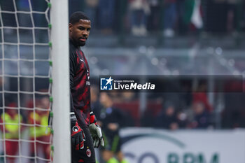 2024-01-27 - Mike Maignan of AC Milan looks on during Serie A 2023/24 football match between AC Milan and Bologna FC at San Siro Stadium, Milan, Italy on January 27, 2024 - AC MILAN VS BOLOGNA FC - ITALIAN SERIE A - SOCCER