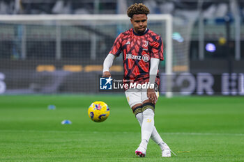 2024-02-04 - Weston McKennie of Juventus FC warms up during Serie A 2023/24 football match between FC Internazionale and Juventus FC at Giuseppe Meazza Stadium, Milan, Italy on February 04, 2024 - INTER - FC INTERNAZIONALE VS JUVENTUS FC - ITALIAN SERIE A - SOCCER