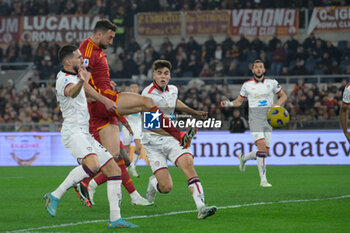 2024-02-05 - Bryan Cristante (AS Roma);  during the Italian Football Championship League A 2023/2024 match between AS Roma vs Cagliari Calcio at the Olimpic Stadium in Rome on 07 January  2024. - AS ROMA VS CAGLIARI CALCIO - ITALIAN SERIE A - SOCCER