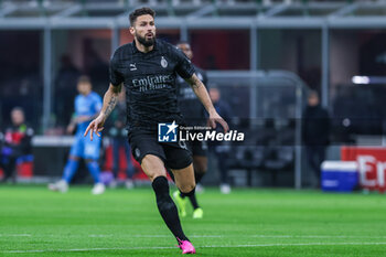 2024-02-11 - Olivier Giroud of AC Milan seen in action during Serie A 2023/24 football match between AC Milan and SSC Napoli at San Siro Stadium, Milan, Italy on February 11, 2024 - AC MILAN VS SSC NAPOLI - ITALIAN SERIE A - SOCCER