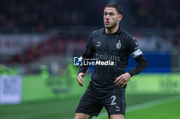 2024-02-11 - Davide Calabria of AC Milan seen in action during Serie A 2023/24 football match between AC Milan and SSC Napoli at San Siro Stadium, Milan, Italy on February 11, 2024 - AC MILAN VS SSC NAPOLI - ITALIAN SERIE A - SOCCER
