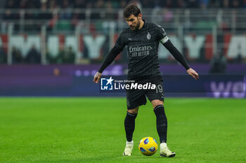 2024-02-11 - Theo Hernandez of AC Milan seen in action during Serie A 2023/24 football match between AC Milan and SSC Napoli at San Siro Stadium, Milan, Italy on February 11, 2024 - AC MILAN VS SSC NAPOLI - ITALIAN SERIE A - SOCCER