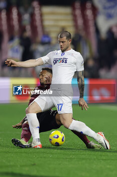 2024-02-09 - Salernitana's German defender Jerome Boateng challenges for the ball with Empioli's Italian forward Alberto Cerri during the Serie A football match between Unione Sportiva Salernitana vs Empoli at the Arechi Stadium in Salerno on February 09, 2024. - US SALERNITANA VS EMPOLI FC - ITALIAN SERIE A - SOCCER