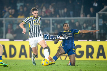 2024-02-17 - Juventus's Adrien Rabiot in action against Verona's Jackson Tchatchoua - HELLAS VERONA FC VS JUVENTUS FC - ITALIAN SERIE A - SOCCER