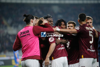 2024-02-16 - Duvan Zapata Torino Fc celebrating with team mates after a goal during the Italia Serie A, football match between Torino Fc and Us Lecce on 16 February 2024 at Stadio Olimpico Grande Torino, Turin Italy. Photo Nderim Kaceli - TORINO FC VS US LECCE - ITALIAN SERIE A - SOCCER