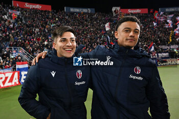 2024-02-23 - Santiago Castro and Dan Ndoye (Bologna Fc) celebrating the victory - BOLOGNA FC VS HELLAS VERONA FC - ITALIAN SERIE A - SOCCER