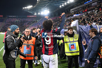 2024-02-23 - Joshua Zirkzee (Bologna Fc) greetings Bologna fc supporters after the victory - BOLOGNA FC VS HELLAS VERONA FC - ITALIAN SERIE A - SOCCER