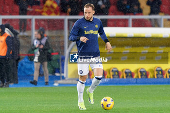 2024-02-25 - Carlos Augusto of FC Inter warms up - US LECCE VS INTER - FC INTERNAZIONALE - ITALIAN SERIE A - SOCCER