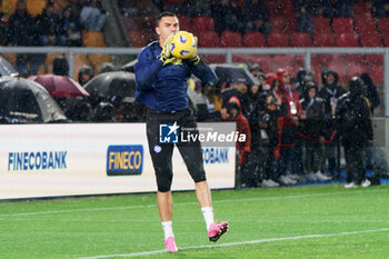 2024-02-25 - Emil Audero FC Inter warms up - US LECCE VS INTER - FC INTERNAZIONALE - ITALIAN SERIE A - SOCCER