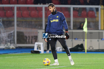 2024-02-25 - Raffaele Di Gennaro of FC Inter warms up - US LECCE VS INTER - FC INTERNAZIONALE - ITALIAN SERIE A - SOCCER