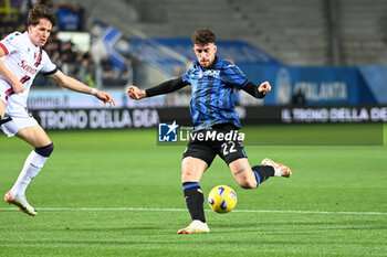 2024-03-03 - Matteo Ruggeri (Atalanta Bc) shooting on goal - ATALANTA BC VS BOLOGNA FC - ITALIAN SERIE A - SOCCER