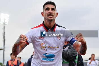 2024-03-03 - Cagliari Calcio's midfielder Alessandro Deiola celebrates the victory - EMPOLI FC VS CAGLIARI CALCIO - ITALIAN SERIE A - SOCCER