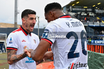 2024-03-03 - Cagliari Calcio's midfielder Alessandro Deiola and Cagliari Calcio's defender Jerry Mina celebrate the victory - EMPOLI FC VS CAGLIARI CALCIO - ITALIAN SERIE A - SOCCER