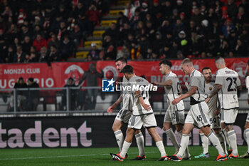 2024-03-02 - Team of AS Roma celebrating after a goal during the Italian Serie A football match between AC Monza and Inter AC Roma on 2 of March 2024 at U-Power stadium in Monza, Italy. Photo Tiziano Ballabio - AC MONZA VS AS ROMA - ITALIAN SERIE A - SOCCER