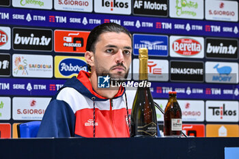 2024-03-09 - Alberto Dossena of Cagliari Calcio, Conferenza Stampa, Press Conference - CAGLIARI CALCIO VS US SALERNITANA - ITALIAN SERIE A - SOCCER