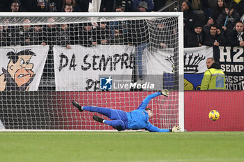 2024-03-10 - Wojciech Szczęsny (Juventus FC) goalkeeper saves the shot - JUVENTUS FC VS ATALANTA BC - ITALIAN SERIE A - SOCCER