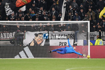 2024-03-10 - Wojciech Szczęsny (Juventus FC) goalkeeper saves the shot - JUVENTUS FC VS ATALANTA BC - ITALIAN SERIE A - SOCCER