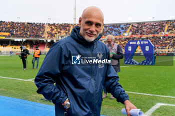 2024-03-10 - Fabrizio Del Rosso assistant coach of Hellas Verona - US LECCE VS HELLAS VERONA FC - ITALIAN SERIE A - SOCCER