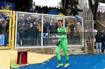2024-03-10 - Lorenzo Montipo of Hellas Verona celebrates the victory - US LECCE VS HELLAS VERONA FC - ITALIAN SERIE A - SOCCER
