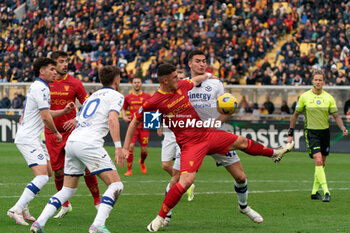 2024-03-10 - Roberto Piccoli of US Lecce in action against Diego Coppola of Hellas Verona - US LECCE VS HELLAS VERONA FC - ITALIAN SERIE A - SOCCER