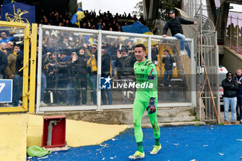 2024-03-10 - Lorenzo Montipo of Hellas Verona celebrates the victory - US LECCE VS HELLAS VERONA FC - ITALIAN SERIE A - SOCCER
