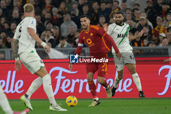 2024-03-17 - Lorenzo Pellegrini (AS Roma);  during the Italian Football Championship League A 2023/2024 match between AS Roma vs US Sassuolo at the Olimpic Stadium in Rome on 17 March  2024. - AS ROMA VS US SASSUOLO - ITALIAN SERIE A - SOCCER
