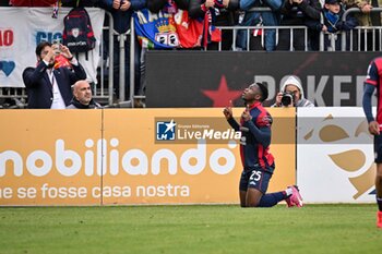 2024-04-01 - Ibrahim Sulemana of Cagliari Calcio, Esultanza, Joy After scoring goal, - CAGLIARI CALCIO VS HELLAS VERONA FC - ITALIAN SERIE A - SOCCER