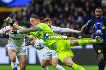 2024-04-01 - Elia Caprile of Empoli FC seen in action during Serie A 2023/24 football match between FC Internazionale and Empoli FC at Giuseppe Meazza Stadium, Milan, Italy on April 01, 2024 - INTER - FC INTERNAZIONALE VS EMPOLI FC - ITALIAN SERIE A - SOCCER