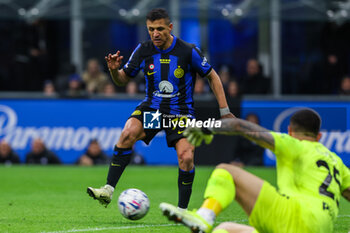 2024-04-01 - Alexis Sanchez of FC Internazionale scores a goal during Serie A 2023/24 football match between FC Internazionale and Empoli FC at Giuseppe Meazza Stadium, Milan, Italy on April 01, 2024 - INTER - FC INTERNAZIONALE VS EMPOLI FC - ITALIAN SERIE A - SOCCER