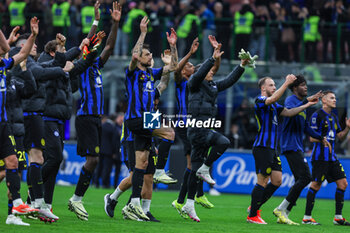 2024-04-01 - FC Internazionale players celebrate the victory at the end of the match during Serie A 2023/24 football match between FC Internazionale and Empoli FC at Giuseppe Meazza Stadium, Milan, Italy on April 01, 2024 - INTER - FC INTERNAZIONALE VS EMPOLI FC - ITALIAN SERIE A - SOCCER