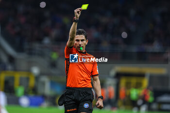 2024-04-01 - Referee Federico Dionisi seen in action during Serie A 2023/24 football match between FC Internazionale and Empoli FC at Giuseppe Meazza Stadium, Milan, Italy on April 01, 2024 - INTER - FC INTERNAZIONALE VS EMPOLI FC - ITALIAN SERIE A - SOCCER