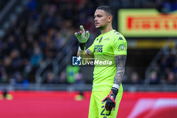2024-04-01 - Elia Caprile of Empoli FC gestures during Serie A 2023/24 football match between FC Internazionale and Empoli FC at Giuseppe Meazza Stadium, Milan, Italy on April 01, 2024 - INTER - FC INTERNAZIONALE VS EMPOLI FC - ITALIAN SERIE A - SOCCER