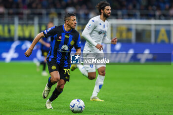 2024-04-01 - Alexis Sanchez of FC Internazionale seen in action during Serie A 2023/24 football match between FC Internazionale and Empoli FC at Giuseppe Meazza Stadium, Milan, Italy on April 01, 2024 - INTER - FC INTERNAZIONALE VS EMPOLI FC - ITALIAN SERIE A - SOCCER