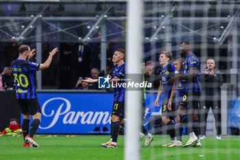 2024-04-01 - Alexis Sanchez of FC Internazionale celebrates with his teammates after scoring a goal during Serie A 2023/24 football match between FC Internazionale and Empoli FC at Giuseppe Meazza Stadium, Milan, Italy on April 01, 2024 - INTER - FC INTERNAZIONALE VS EMPOLI FC - ITALIAN SERIE A - SOCCER