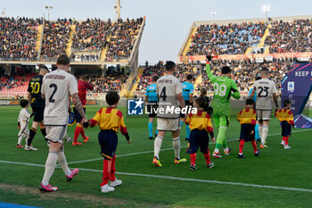 2024-04-01 - the players of the two teams enter the field - US LECCE VS AS ROMA - ITALIAN SERIE A - SOCCER