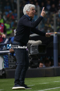 2024-03-30 - Gian Piero Gasperini coach of Atalanta BC gestures during Serie A Match between SSC Napoli vs Atalanta BC at Diego Armando Maradona Stadium - SSC NAPOLI VS ATALANTA BC - ITALIAN SERIE A - SOCCER