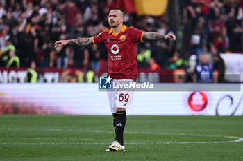 2024-04-06 - Angelino of A.S. Roma during the 31th day of the Serie A Championship between A.S. Roma vs S.S. Lazio, 6 April, 2024 at the Olympic Stadium in Rome, Italy. - AS ROMA VS SS LAZIO - ITALIAN SERIE A - SOCCER