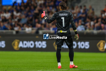 2024-04-14 - Yann Sommer of FC Internazionale gestures during Serie A 2023/24 football match between FC Internazionale and Cagliari Calcio at Giuseppe Meazza Stadium, Milan, Italy on April 14, 2024 - INTER - FC INTERNAZIONALE VS CAGLIARI CALCIO - ITALIAN SERIE A - SOCCER