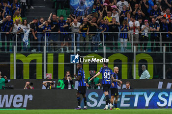 2024-04-14 - Marcus Thuram of FC Internazionale celebrates with his teammates after scoring a goal during Serie A 2023/24 football match between FC Internazionale and Cagliari Calcio at Giuseppe Meazza Stadium, Milan, Italy on April 14, 2024 - INTER - FC INTERNAZIONALE VS CAGLIARI CALCIO - ITALIAN SERIE A - SOCCER