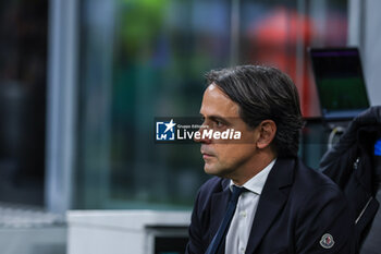 2024-04-14 - Simone Inzaghi Head Coach of FC Internazionale looks on during Serie A 2023/24 football match between FC Internazionale and Cagliari Calcio at Giuseppe Meazza Stadium, Milan, Italy on April 14, 2024 - INTER - FC INTERNAZIONALE VS CAGLIARI CALCIO - ITALIAN SERIE A - SOCCER